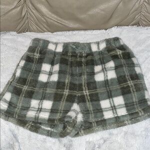 NWOT Angel Kiss Green & White Plaid Shorts with Relaxed Fit